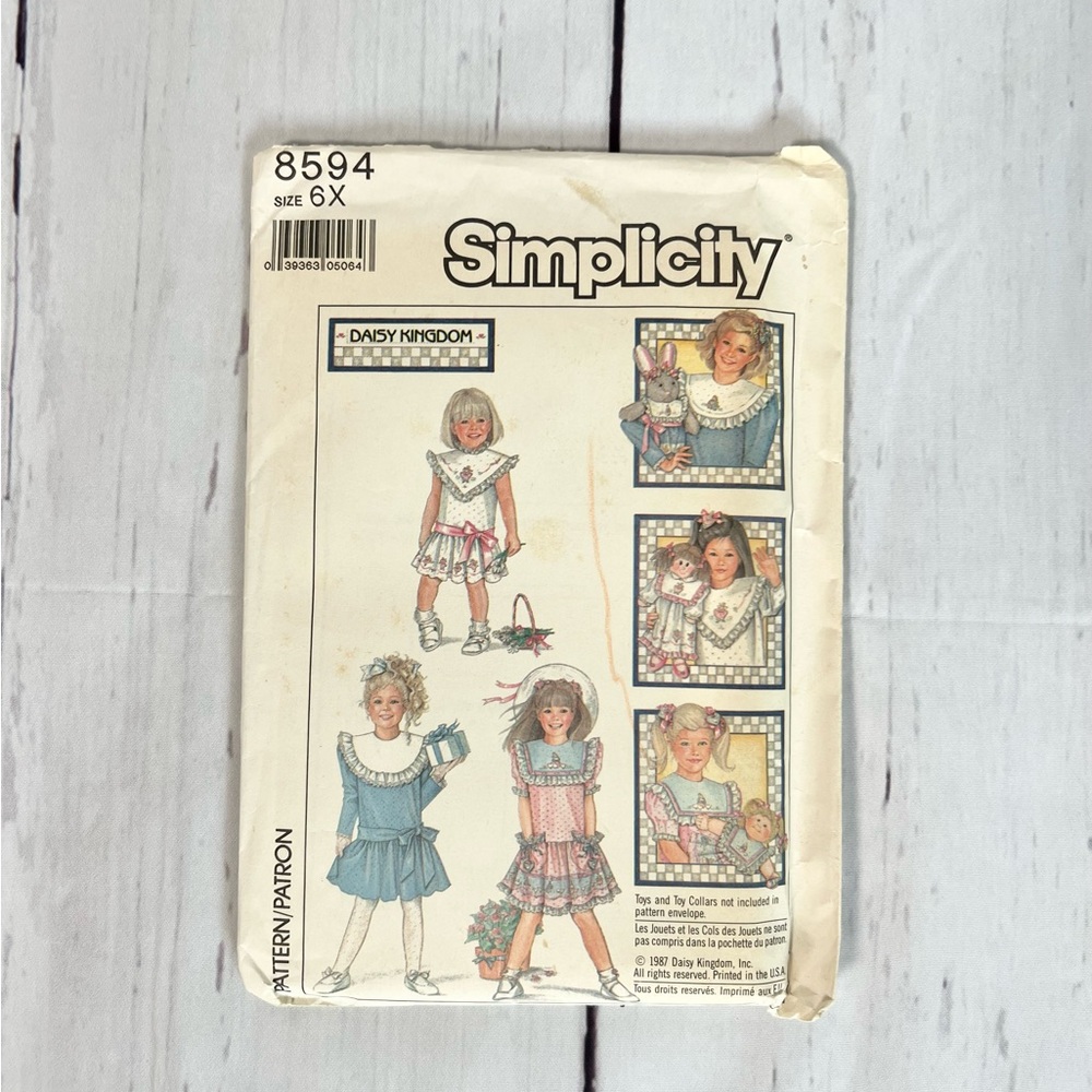 Vintage Simplicity 8594 Daisy Kingdom Girls Cottagecore Dress Pattern 6X
